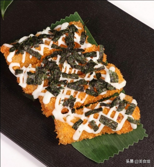 海苔山葵萝卜糕，外皮酥脆，内里软糯鲜香。