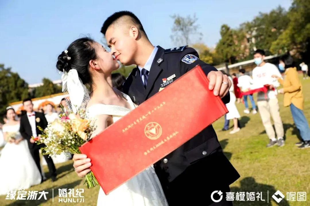 李兰娟致敬院士视频,致敬李兰娟院士的诗朗诵