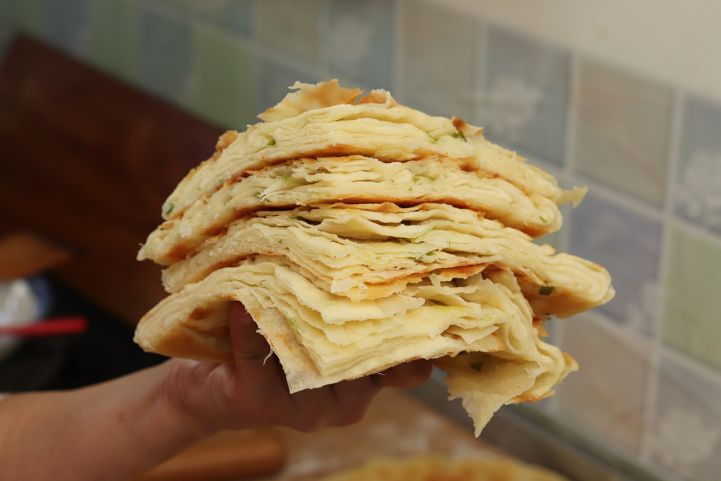 家常烙饼又酥又软有诀窍,烙饼如何做得松软香脆