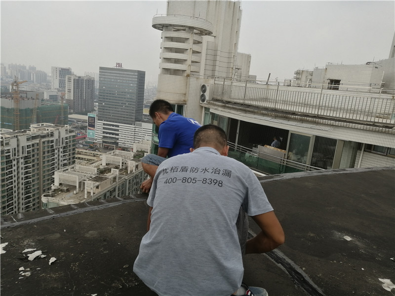 楼顶防水多少钱一个平方,济南楼顶防水多少钱一平方