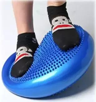 娃儿喊脚酸是什么情况,小孩子说脚痛和肚子痛是什么病