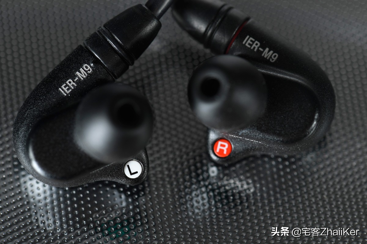 索尼黑砖配什么耳机最佳,索尼颈挂式耳机十佳评测