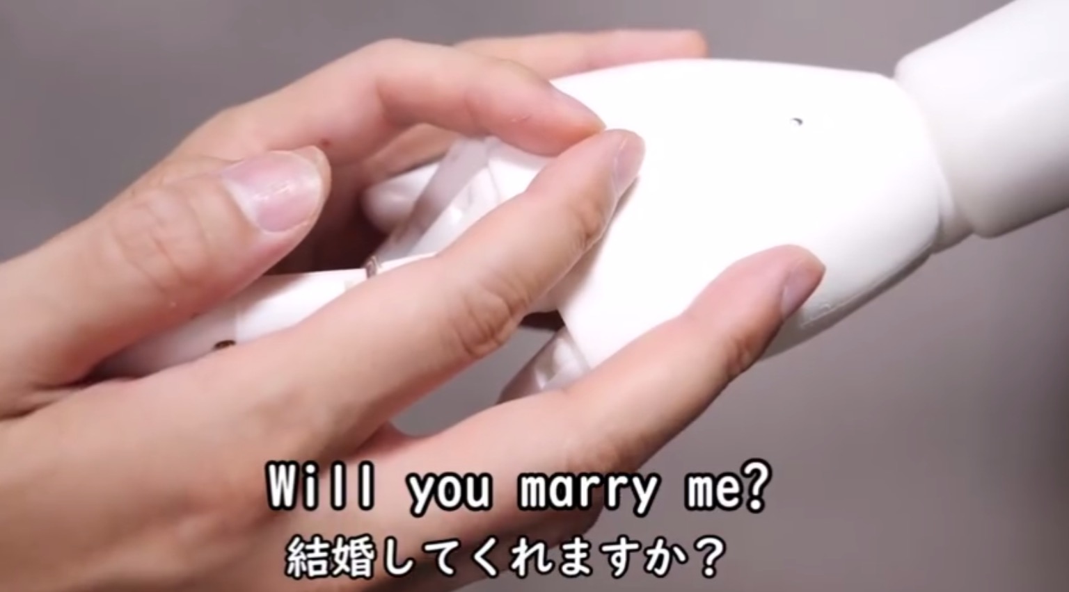 日本小伙收集指甲做戒指,日本男子指甲做结婚戒指