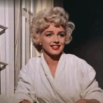 神似赫本，妩媚胜梦露，从泉州到成都，她们如精灵洒落人间