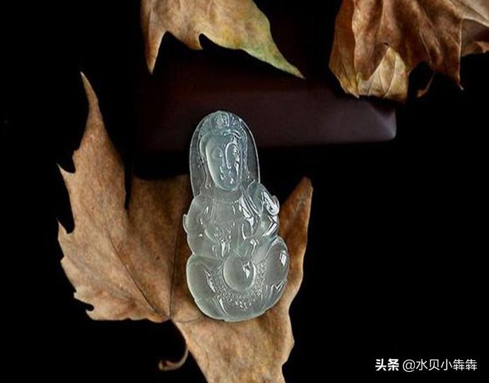 最好的冰种蓝色翡翠,通透糯冰种翡翠