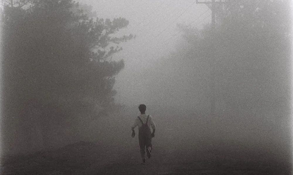 7岁男孩被小朋友欺负了怎么办,孩子面临校园欺凌回避父母