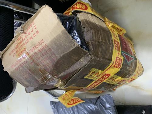 快递员故意破损件到底怎么处理,快递过程中破损快递员问怎么解决