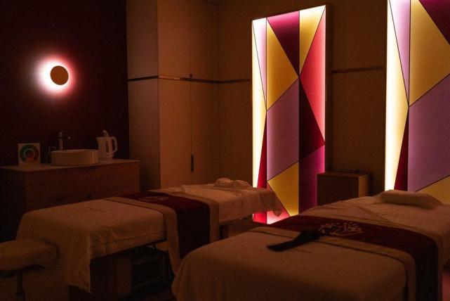 路易威登斥7.5亿欧元,疫情下法国人民最期待的百货公司开业啦