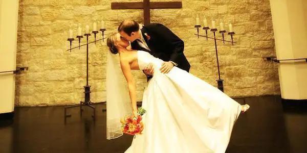 泰国王室珠宝介绍,泰国特色婚庆饰品