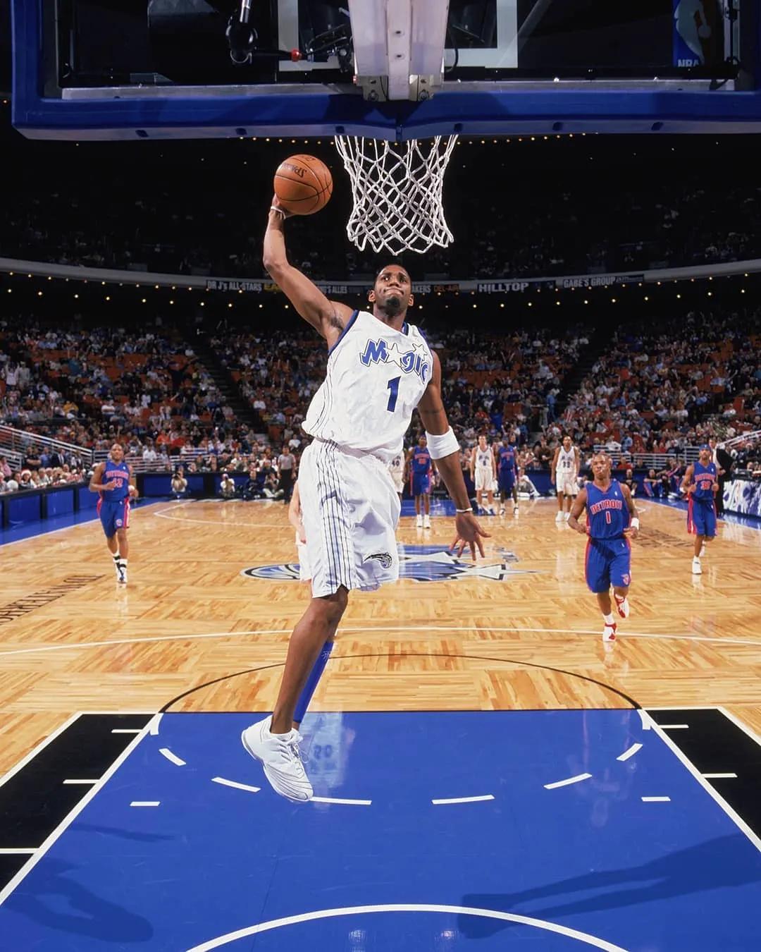 麦迪5代球上脚,麦迪四代复刻过程