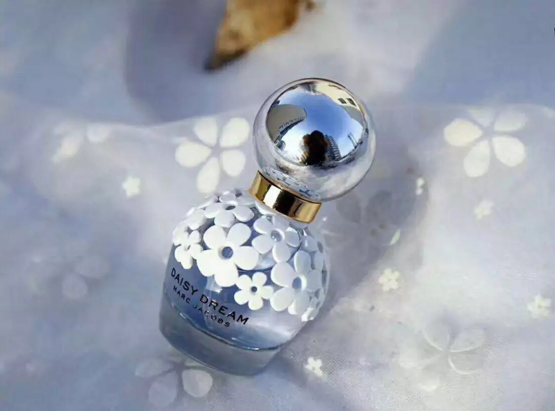 哪些香水称得上斩男香,被称为斩男香的香水推荐