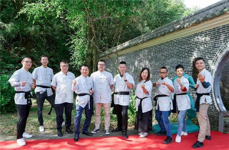 李小龙是功夫片开山之祖,李小龙永恒的传奇