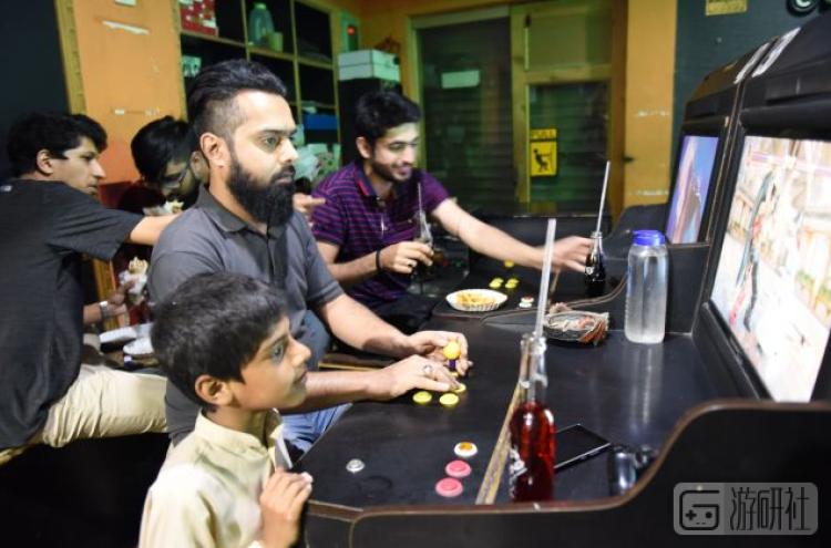 铁拳世界冠军回到了巴基斯坦