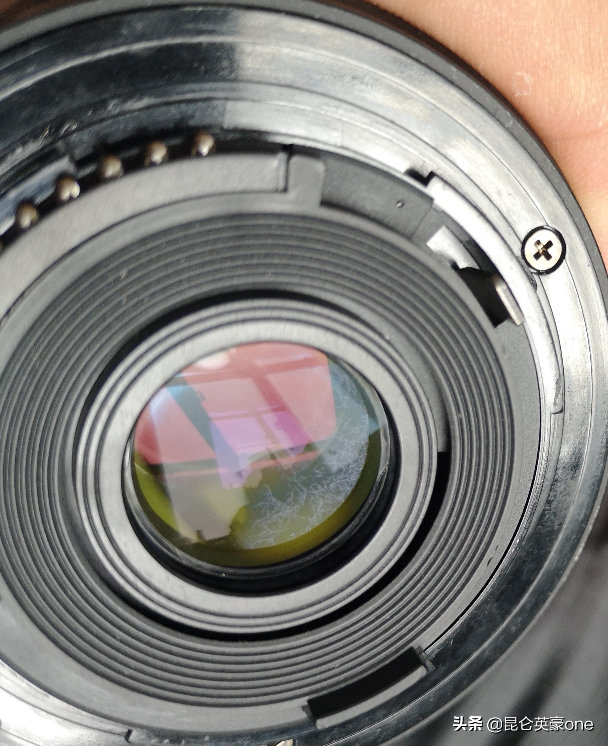 尼康18-105镜头有霉斑影响使用吗,尼康18-105镜头霉斑清理过程