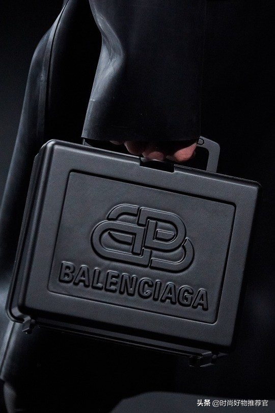 巴黎世家休闲包,巴黎世家运动包