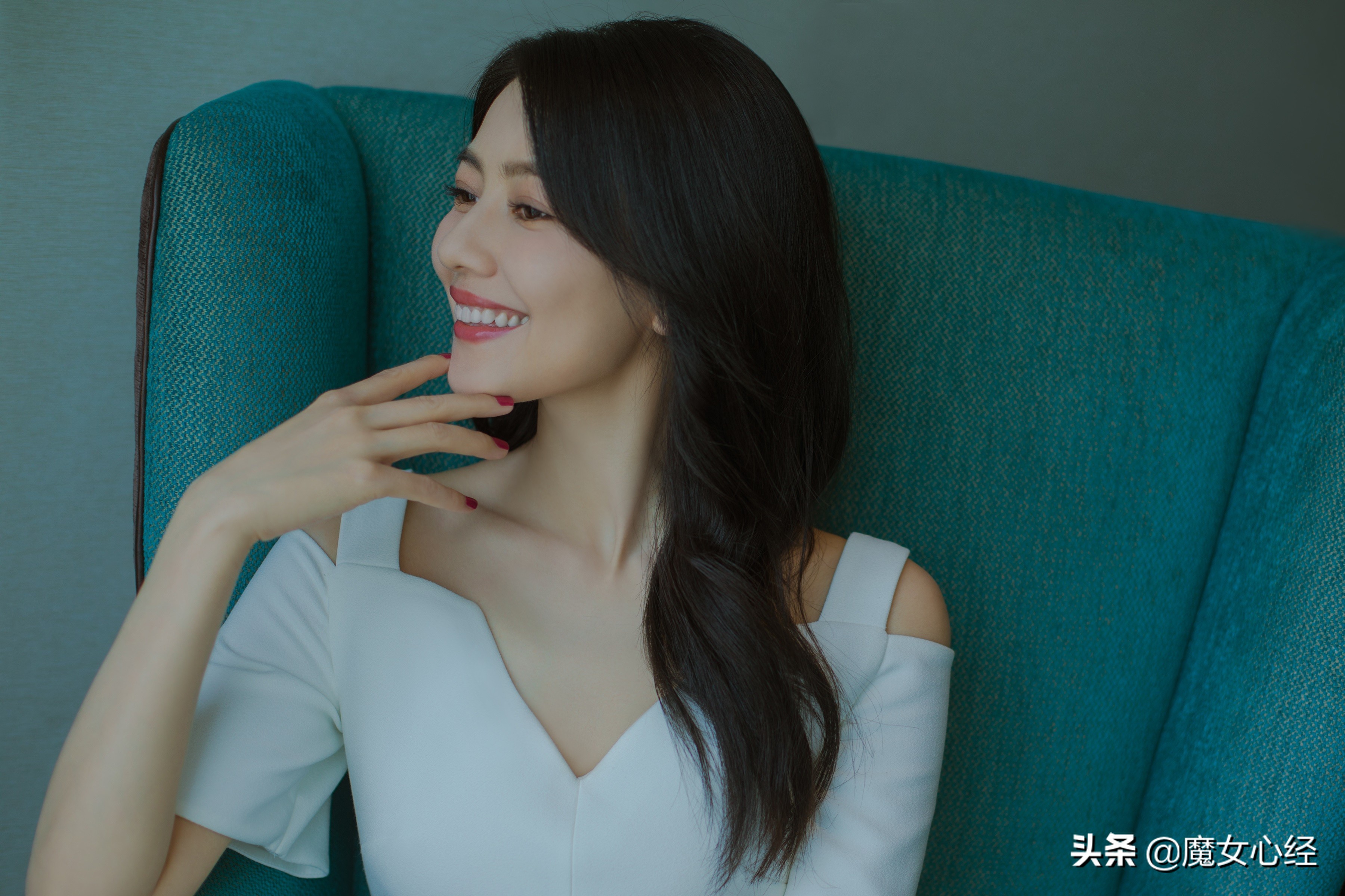 中长粗硬的发质适合什么发型,适合发量少发质细软的发型