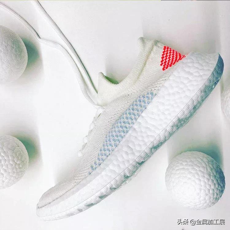 阿迪软底踩屎感运动鞋推荐,踩屎感软底运动鞋