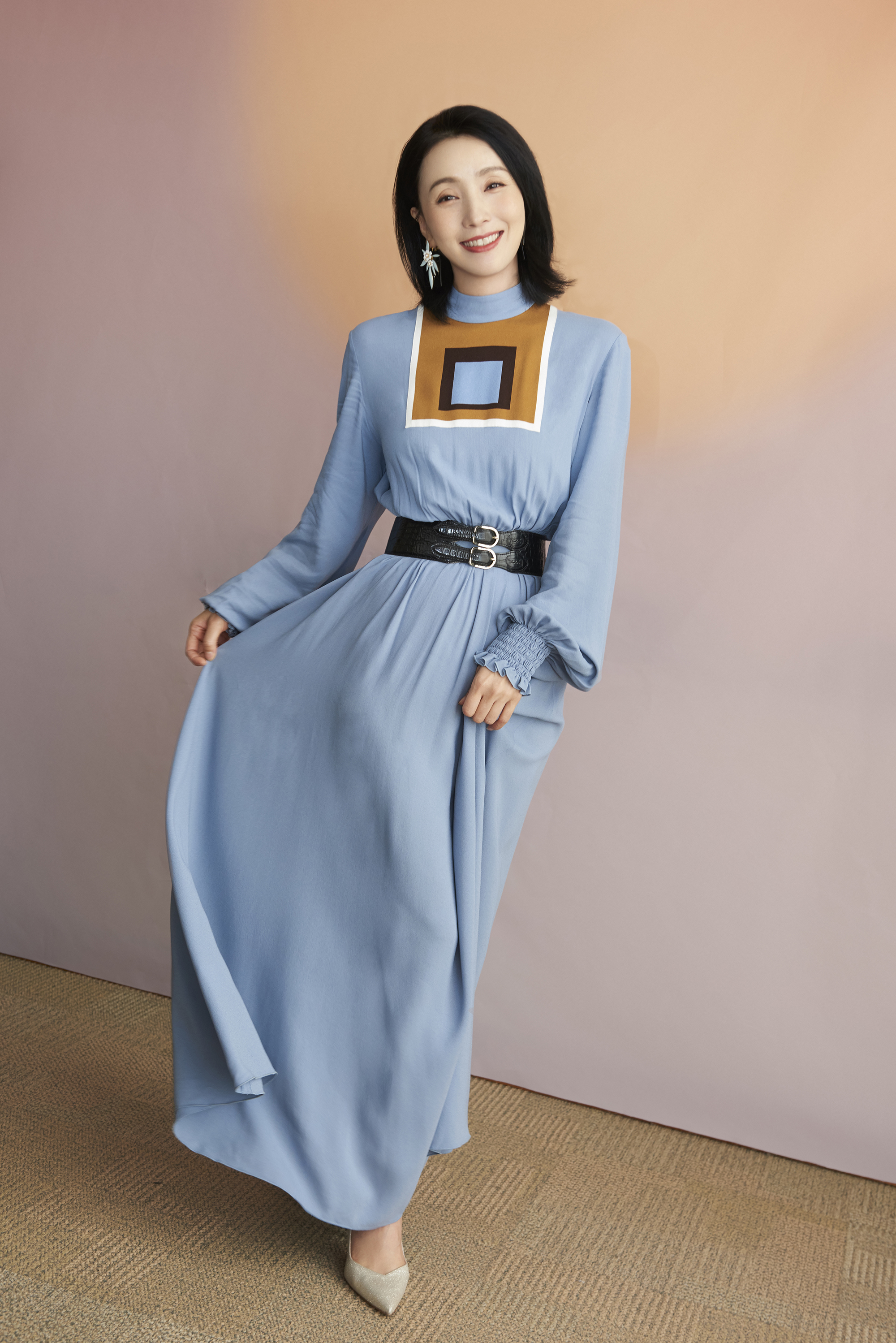 陶虹绿色丝绒小孩西装 (陶虹末代皇帝红裙)