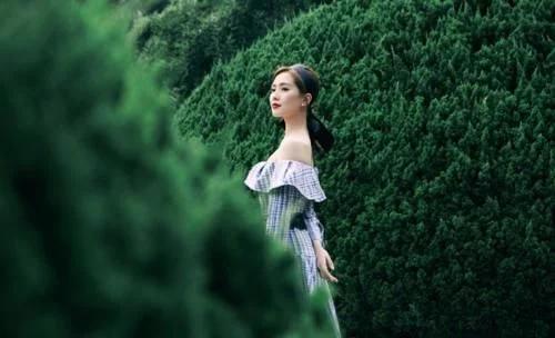 刘诗诗倪妮赵丽颖同框,刘诗诗赵丽颖机场穿搭