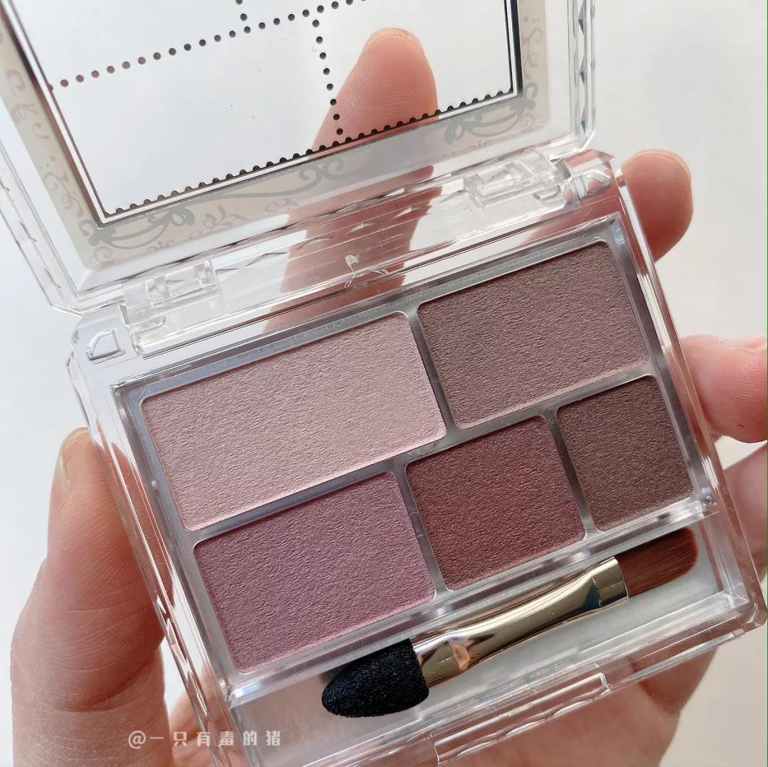 黄皮彩妆推荐一套还是二套,适合黄皮的大牌彩妆推荐眼影