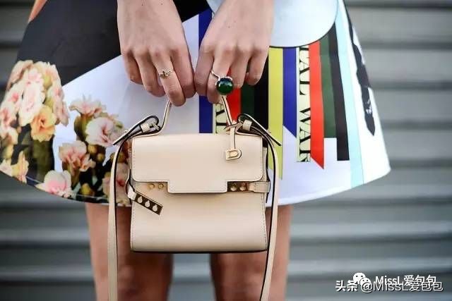 母亲节给妈妈做什么样的包包,母亲节该送什么样的包包