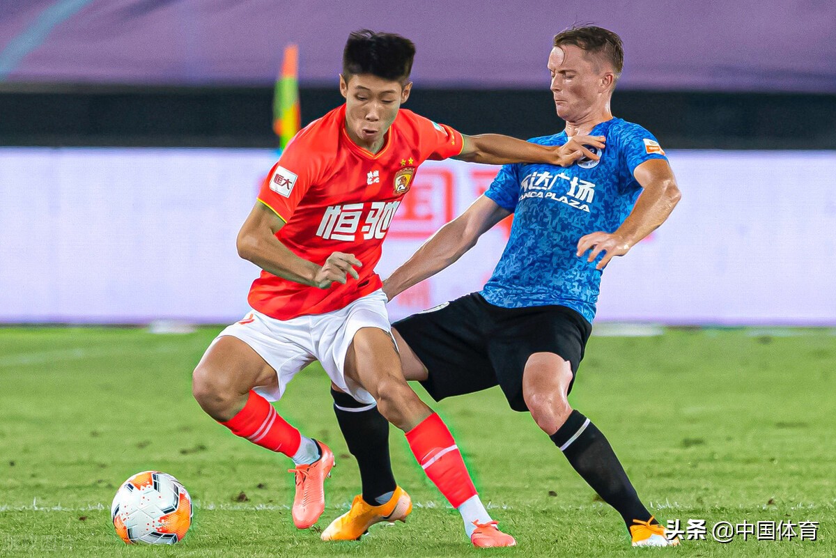 广州队新赛季大名单敲定：11名恒大足校球员入选一线队最小年龄仅16岁