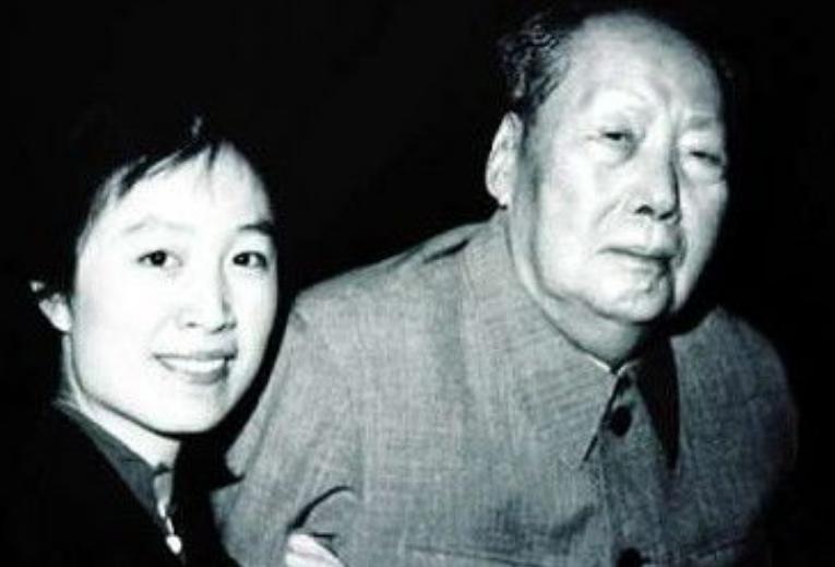 尼克松眼中的毛*东泽**:一位非常伟大的历史性人物