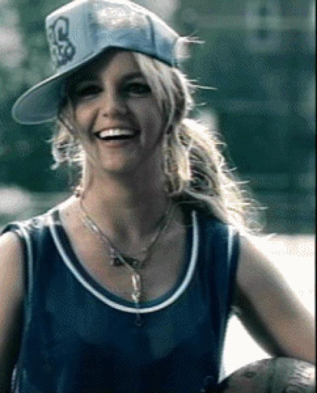 21岁被男友勒索,被父亲控制成精神病