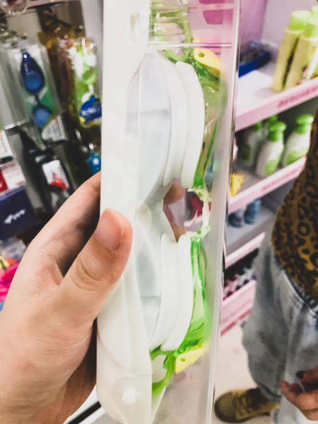 儿童游泳要泳帽吗,宝宝游泳用戴泳帽吗