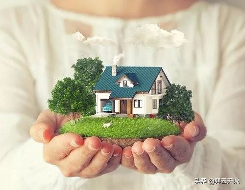 当一个人困境的时候最需要什么,当一个人陷入困境时该怎么安慰