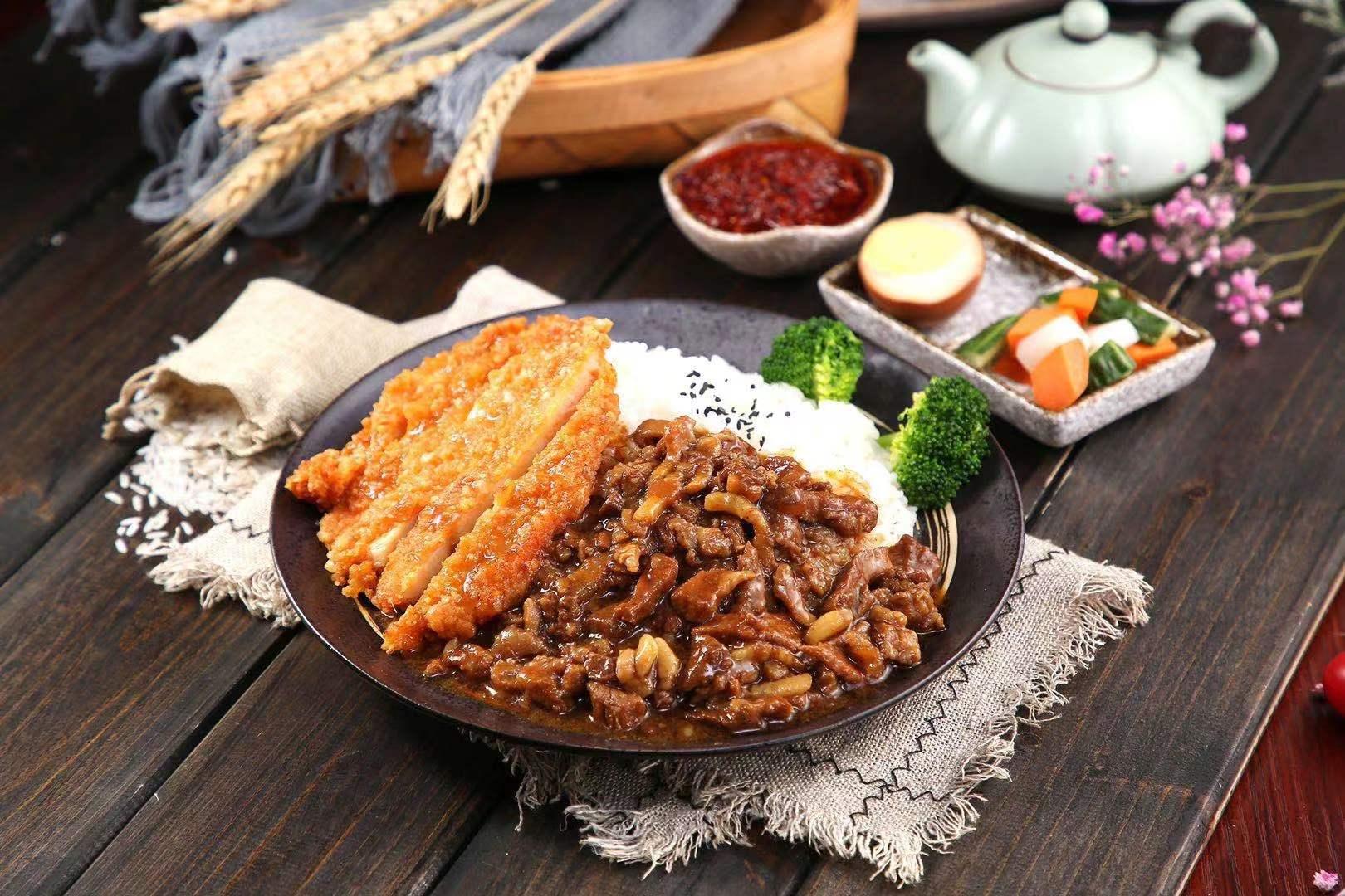 土耳其烤肉拌饭配什么小菜好吃,路边摊土耳其烤肉拌饭