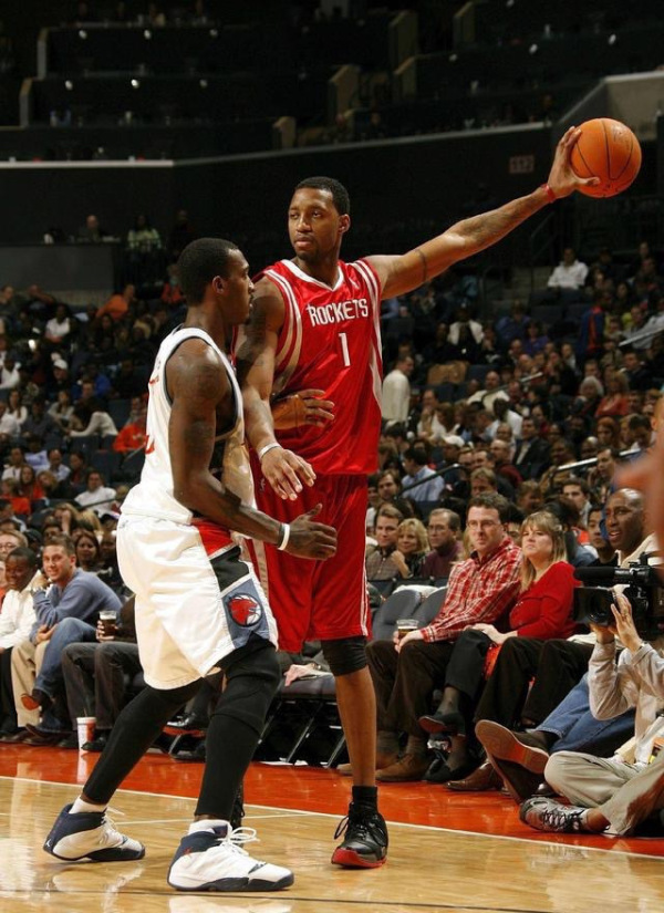 顶级球星投篮是哪根手指拨球,顶级球员握杆