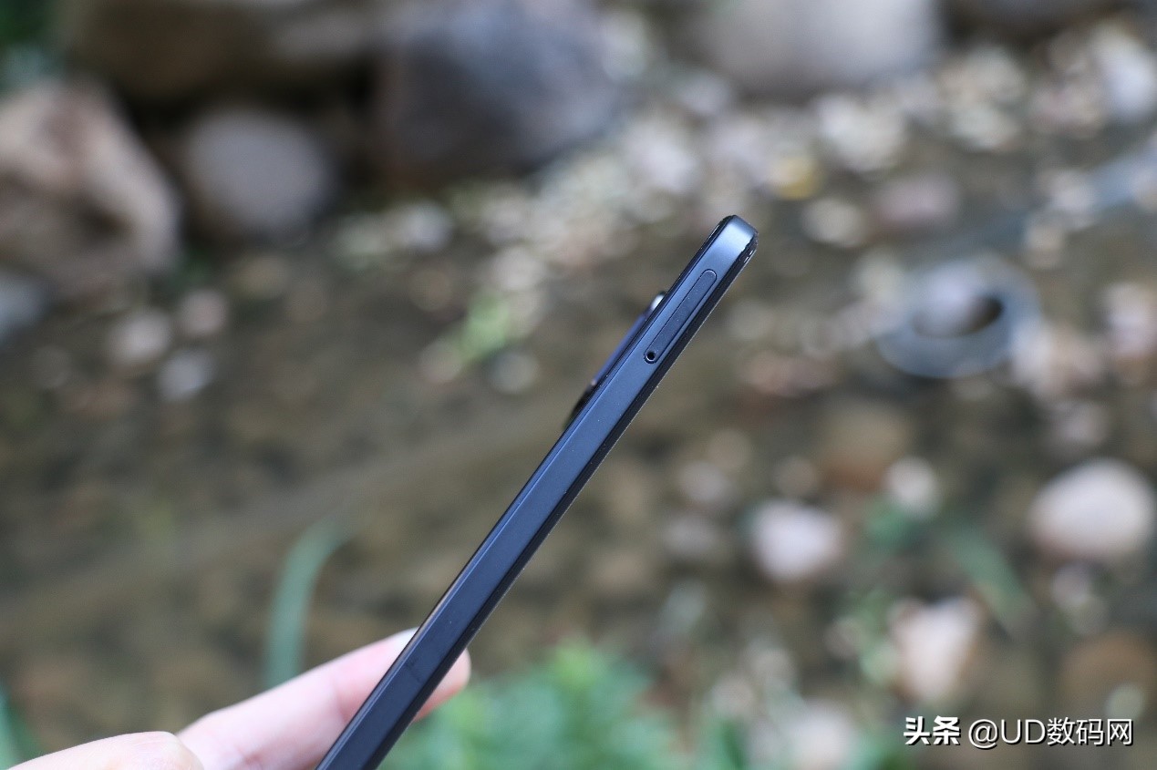 荣耀play5活力版是5g吗,荣耀play5的5g手机优缺点