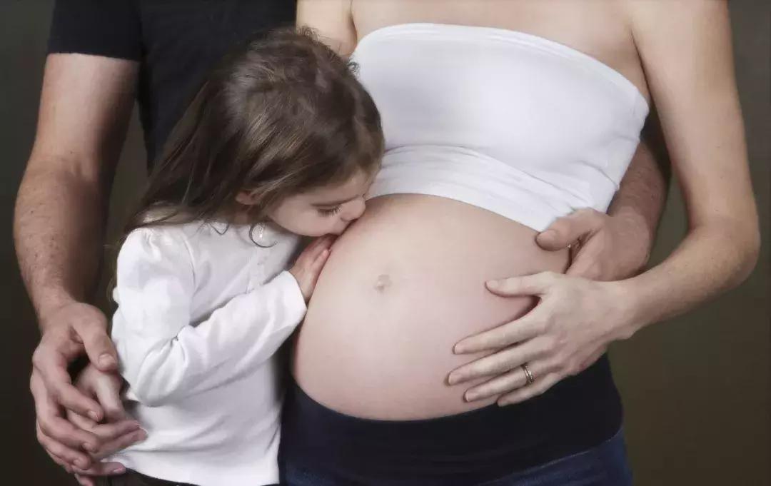 大宝和二宝差5岁是什么体验,大宝跟二宝差十几岁心理