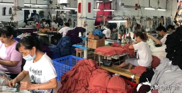 硬撑过疫情的制衣厂：海外网店爆单，还招到了大学生当流水线工人