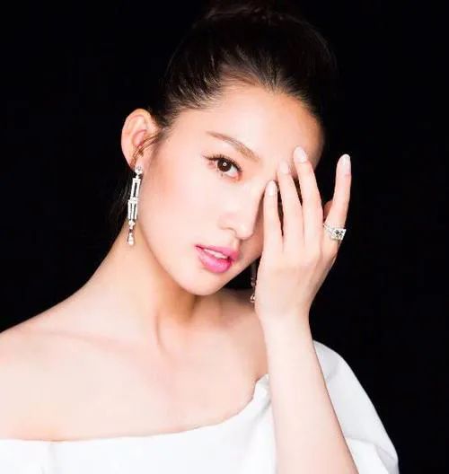 给脖子按摩如何缓解脖子上的酸痛,脖子后面颈椎肉很厚怎么按摩