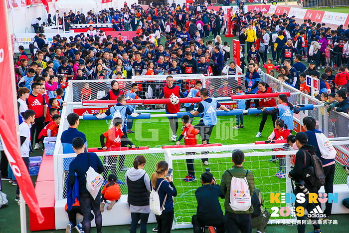 浜插瓙浜掑姩瓒崇悆鍙屼汉瀵规垬绔炴妧妗岄潰,浜插瓙浜掑姩鍙屼汉妗屼笂瓒崇悆