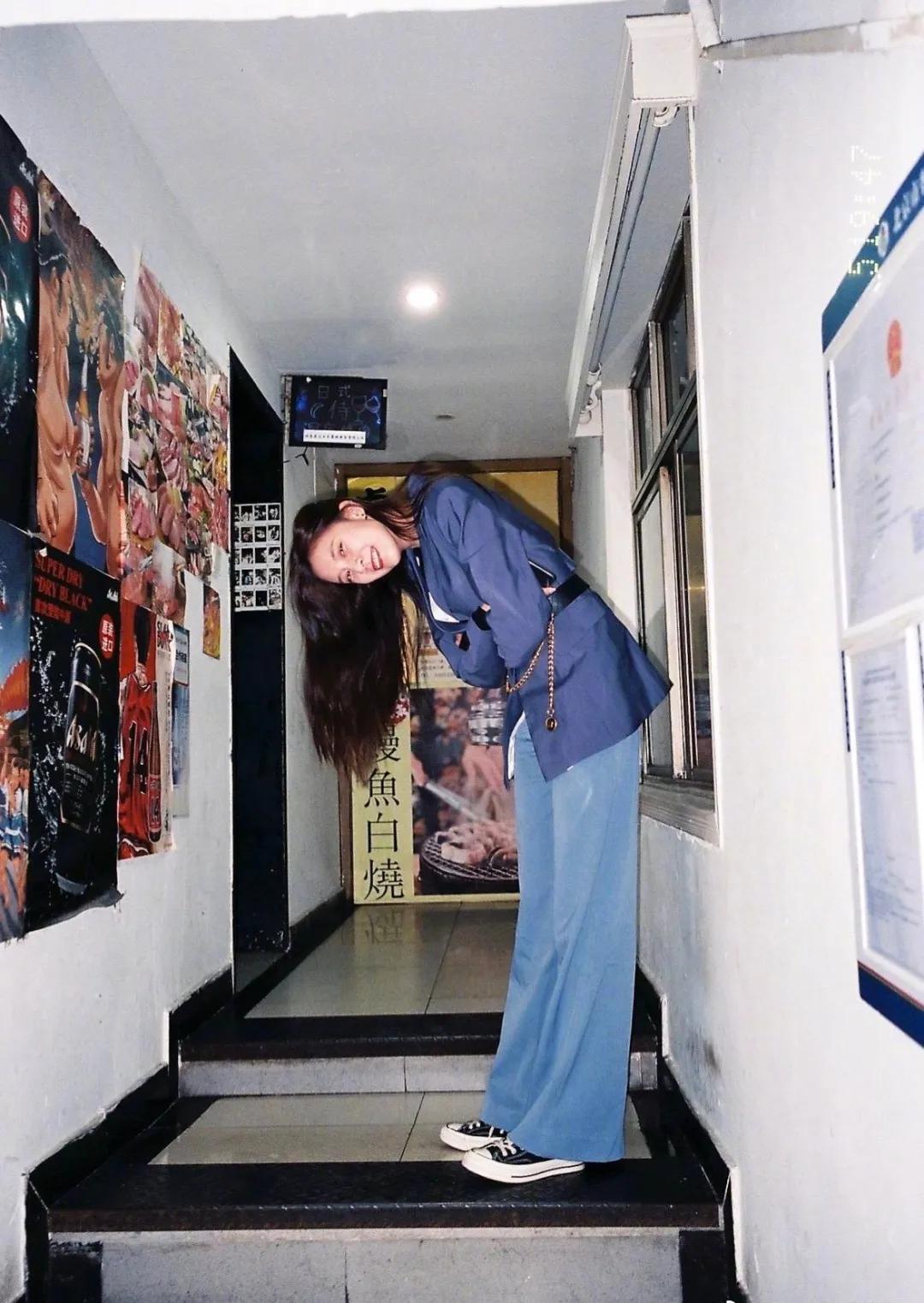 一套西装又正式又休闲,30-35岁女性春季穿搭西装