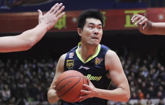 广东宏远在国家队为队友出头,广东宏远男篮拿过几次cba冠军