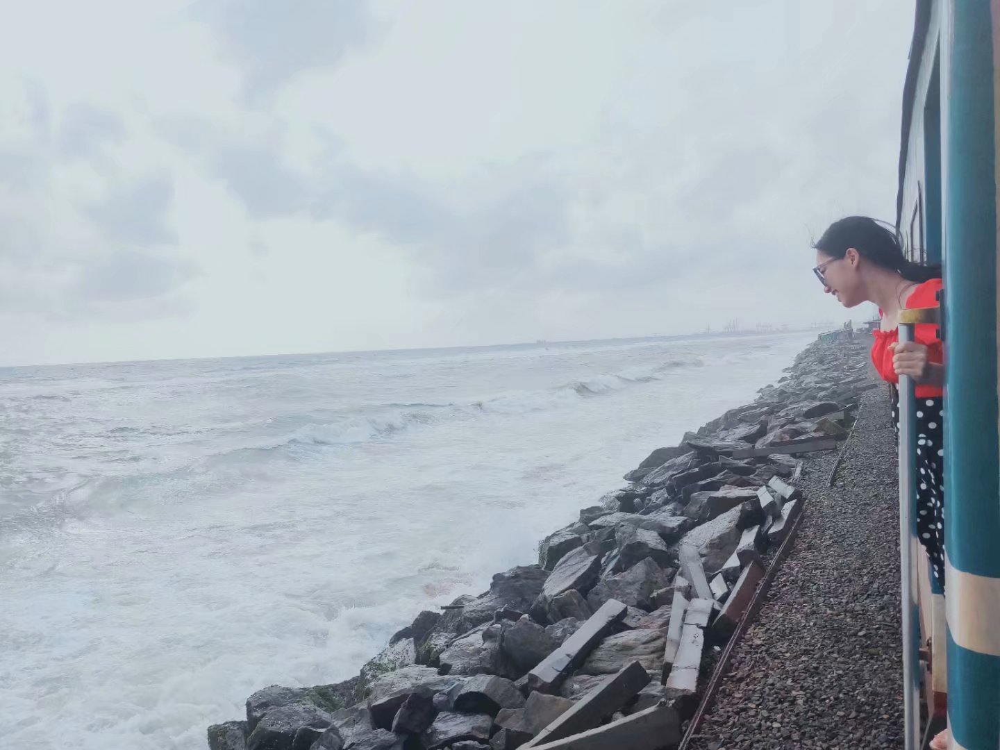 一生必去一次的神奇国度，榴莲白菜价，还有千与千寻里的海上火车