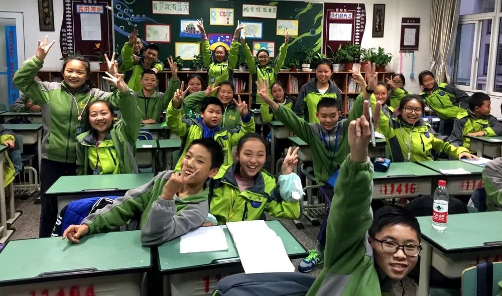 成都二圈层哪个区学校最好,成都市东进学校