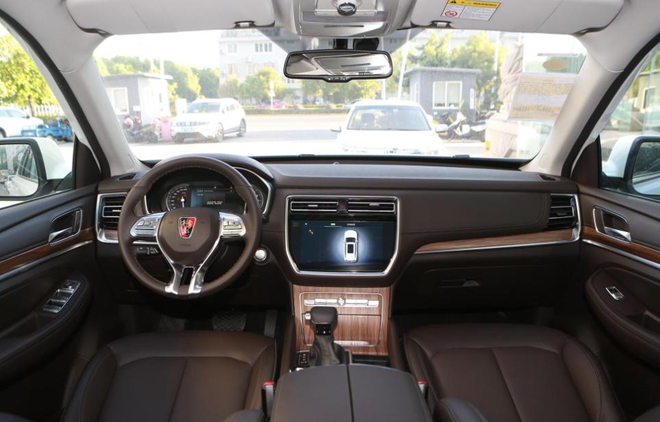 售价不到8万是第一款6座国产suv,价格20万的后驱车