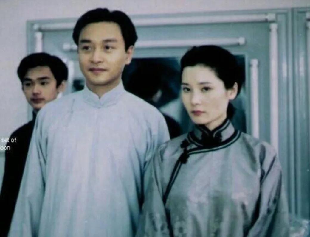 明星整容和不整容老去有什么区别,自然老去和整容明星的对比