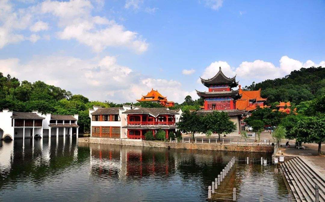 全国首个gdp破万亿区,全国首个gdp破5000亿元县级市