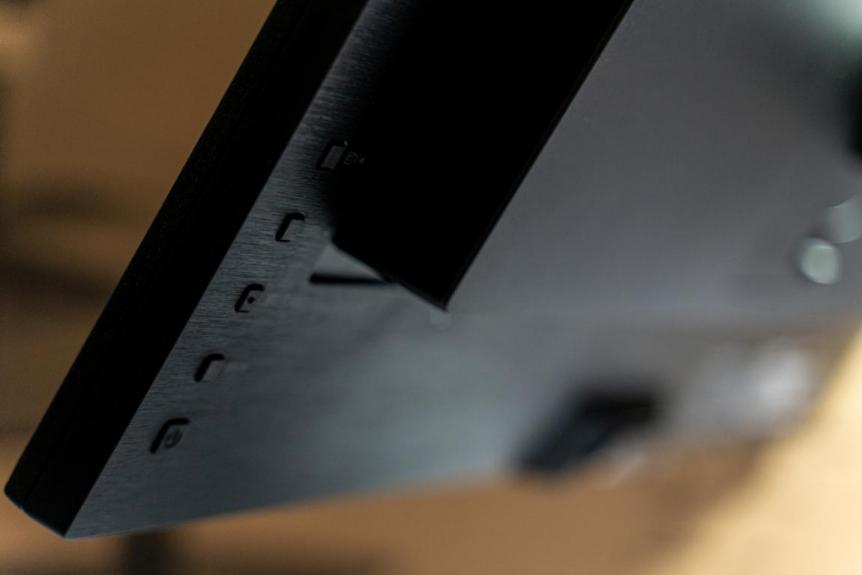 给笔记本电脑配的显示屏,飞利浦显示器哪款适合修图