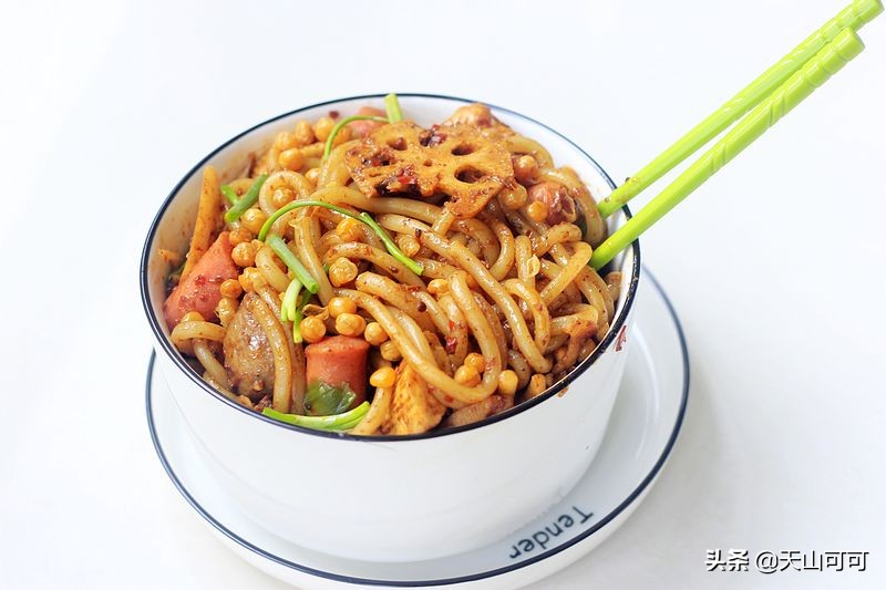 正宗炒新疆米粉的做法,疆新味新疆米粉