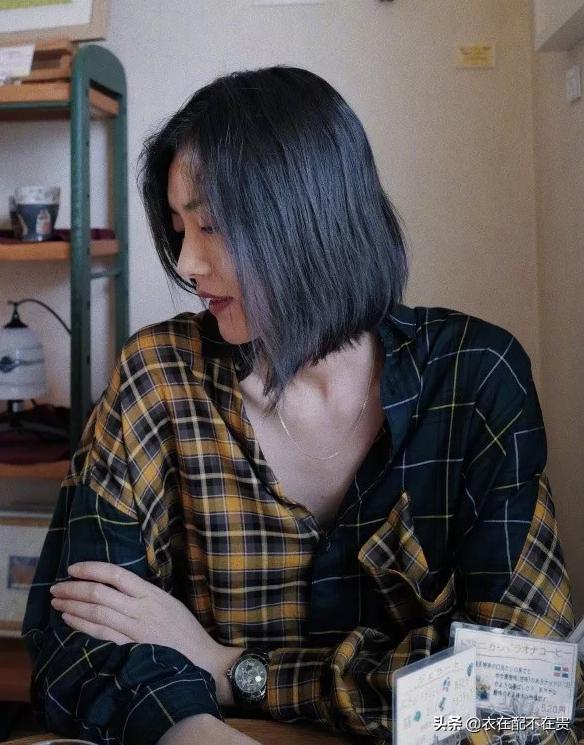 刘雯倪妮穿衣风格,今年很火的叠穿法