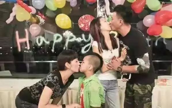 张亮教育孩子,张亮称女儿不能亲嘴