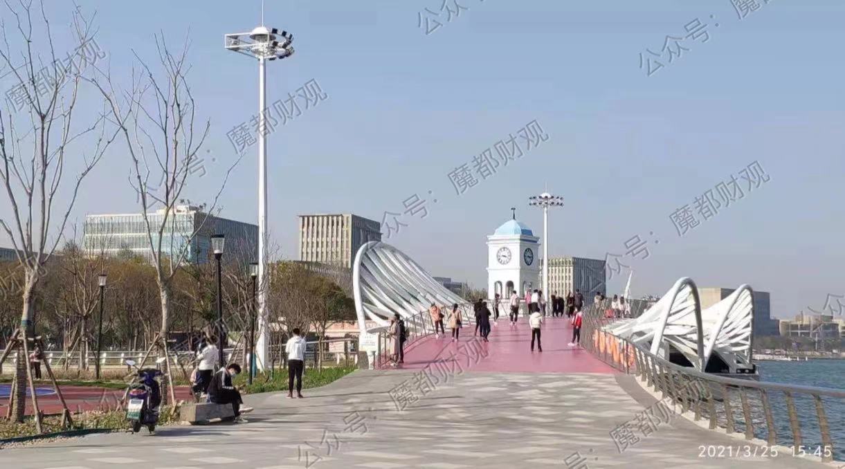 浦东临港，你凭什么卖7万？