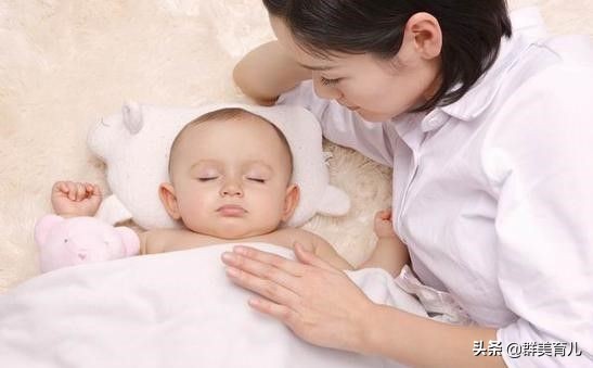 孩子吃一个奶就饱了咋办,孩子吃完奶总有一口奶吞不下去